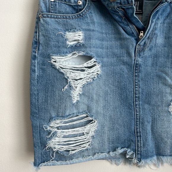 Forever, 21 denim mini skirt - Picture 4 of 6